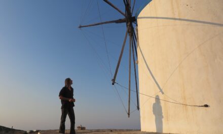 Πώς είναι να μένεις σε έναν μύλο στις Κυκλάδες;