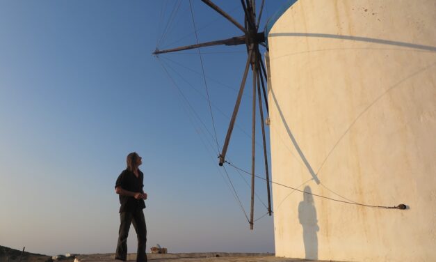 Πώς είναι να μένεις σε έναν μύλο στις Κυκλάδες;