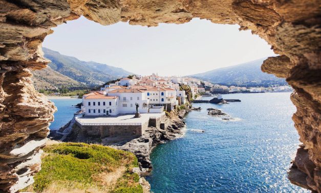 Στην κορυφή της λίστας η Άνδρος με τα 7 καλύτερα νησιά του κόσμου για φυσιολατρικές και πολιτιστικές εμπειρίες