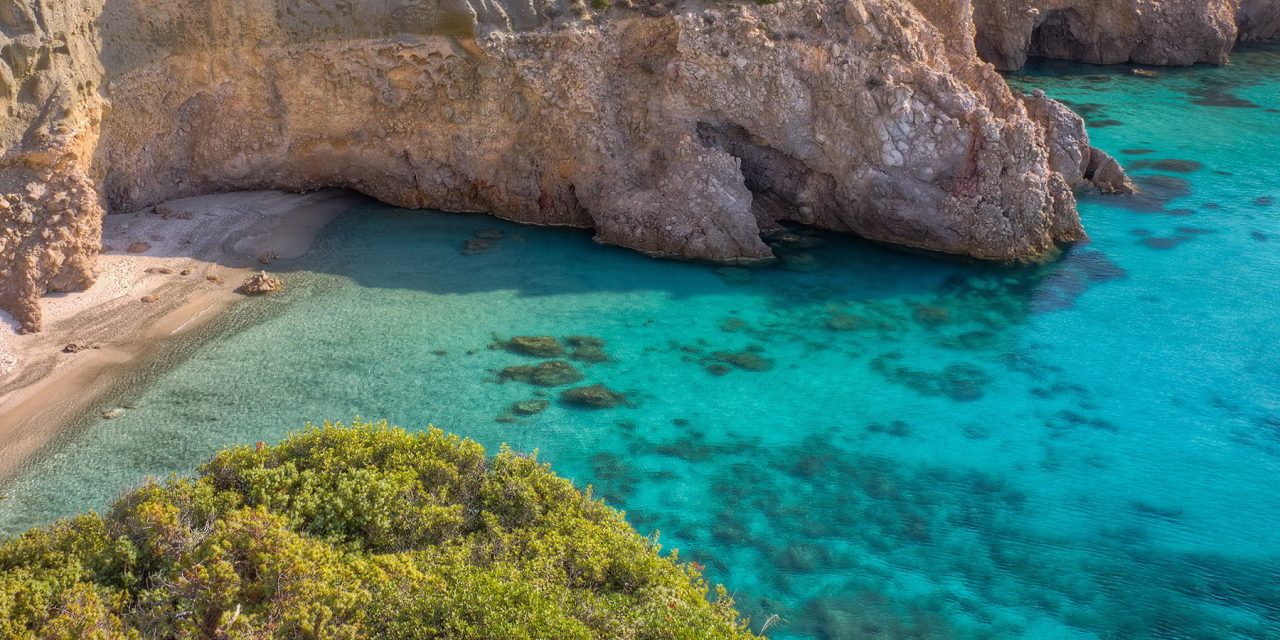 Αυτό το ελληνικό νησί μπήκε στη λίστα με τα 10 ομορφότερα στον κόσμο!