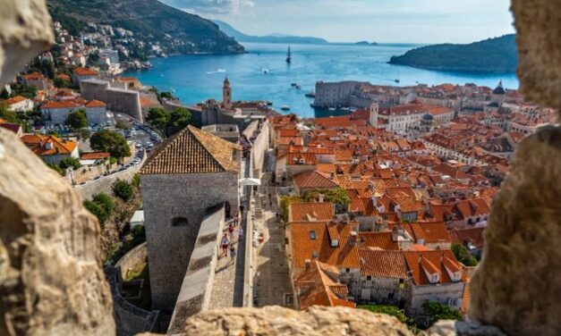 Αυτοί είναι οι καλύτεροι φθινοπωρινοί προορισμοί στην Ευρώπη για όσους δεν χόρτασαν ήλιο και θάλασσα