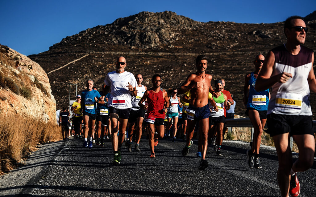 Αγώνες με φόντο το ηλιοβασίλεμα: Οι μοναδικές στιγμές του Serifos Sunset Race 2019