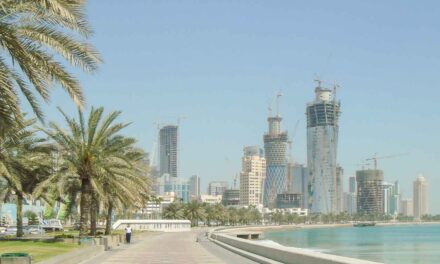 Το Κατάρ βάζει κλιματιστικά στους δρόμους για να αντιμετωπίσει τη ζέστη