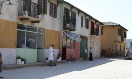 Αυτό είναι το χωριό που γυρίστηκαν οι «Άγριες Μέλισσες» – Κι όμως δεν βρίσκεται στον Θεσσαλικό κάμπο!