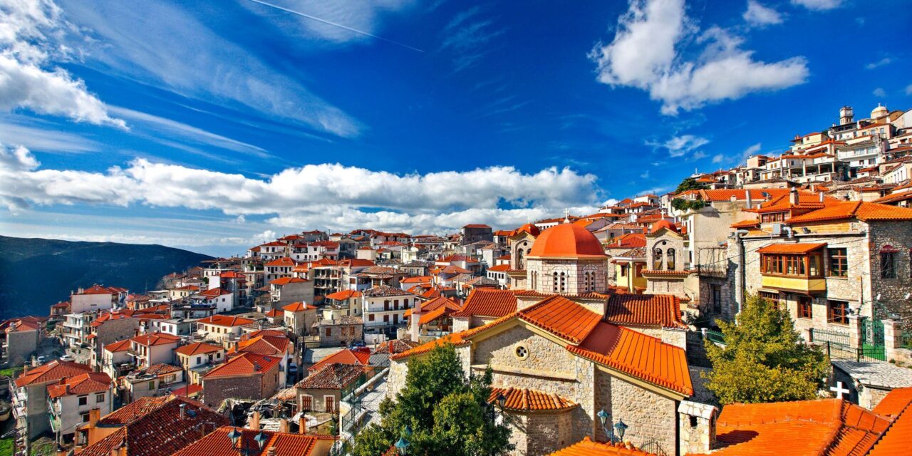 Ποιος είπε ότι η Αράχωβα είναι μόνο για τον χειμώνα;