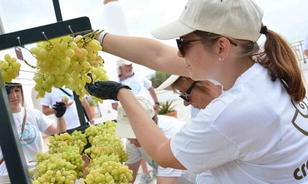Όταν ο τουρισμός συναντά την παράδοση: Δύο Κρητικά έθιμα αναβίωσαν στο Creta Maris Beach Resort