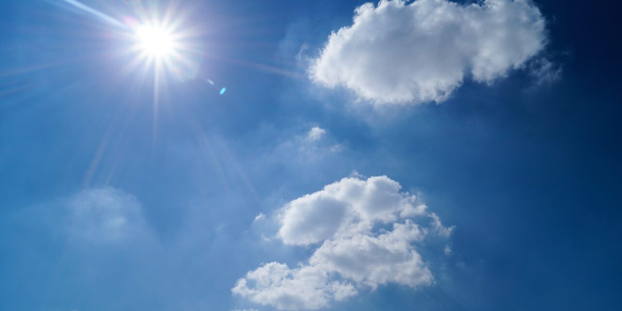 Καιρός: Επιστρέφει το καλοκαίρι – Σταδιακή βελτίωση από σήμερα