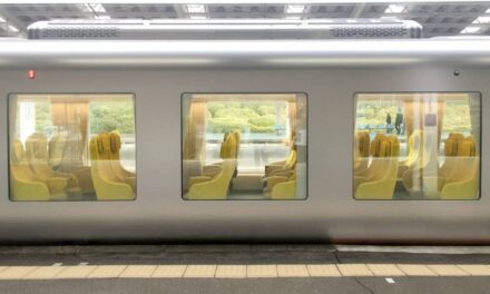 Με αυτό το τρένο ταξιδεύεις και νιώθεις σαν το σπίτι σου!