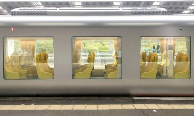 Με αυτό το τρένο ταξιδεύεις και νιώθεις σαν το σπίτι σου!