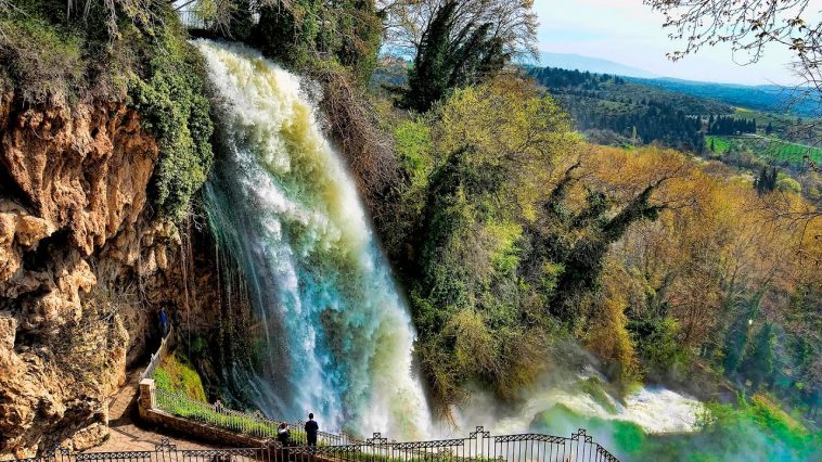 Οι 5 πιο εντυπωσιακοί καταρράκτες που πρέπει να δείτε από κοντά