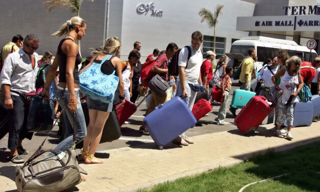 Ποιοι τουρίστες άφησαν τα περισσότερα λεφτά στην Ελλάδα το 2019