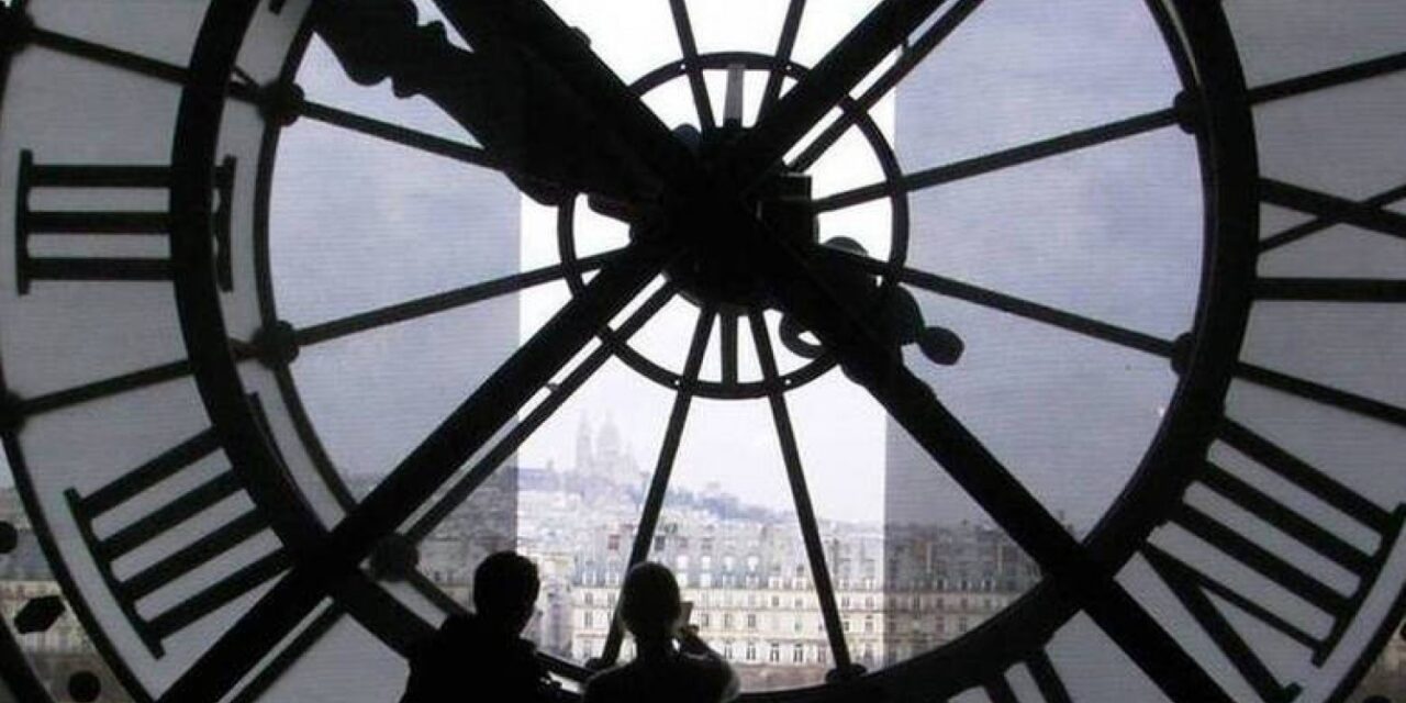 Αλλαγή ώρας: Πότε πρέπει να γυρίσουμε τα ρολόγια μας μία ώρα πίσω – Πότε καταργείται
