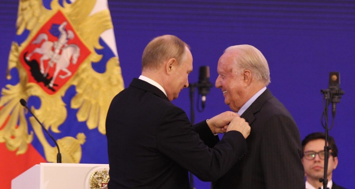 Grecotel: Ο Ν. Δασκαλαντωνάκης παρασημοφορήθηκε από τον Βλαντιμίρ Πούτιν