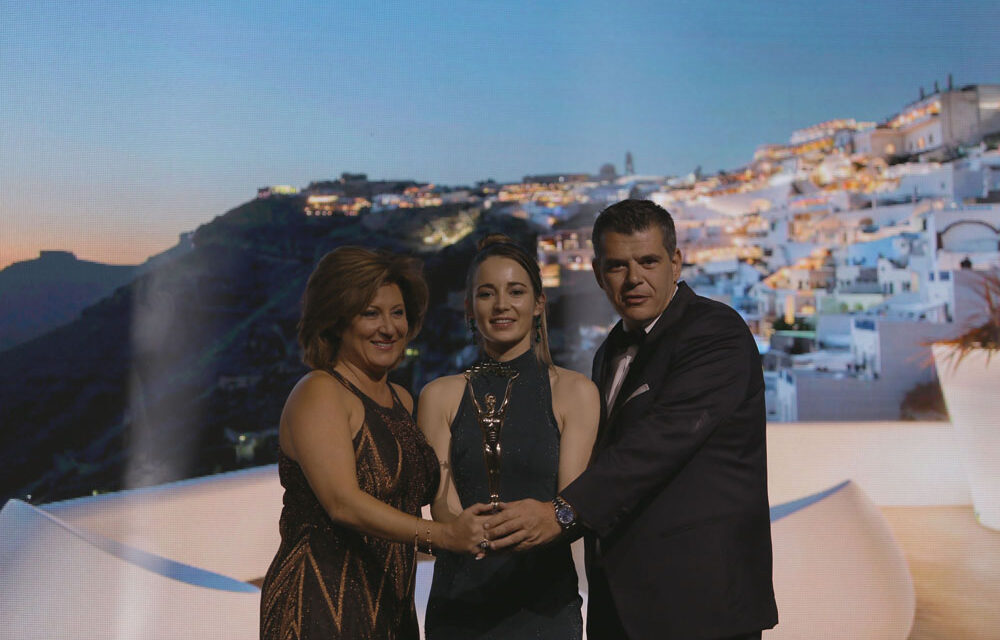 Διεθνείς διακρίσεις για το ξενοδοχείο Athina Luxury Suites στη Σαντορίνη