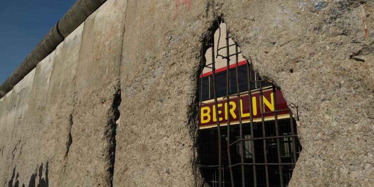 Τείχος Βερολίνου: 30 χρόνια από την πτώση – Η ημέρα που άλλαξε τον κόσμο