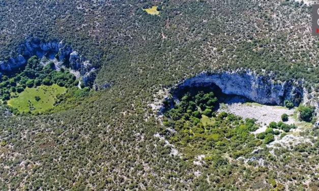 Αυτοί οι μυστηριώδεις γιγάντιοι κρατήρες βρίσκονται στην Ελλάδα και διχάζουν τους επιστήμονες