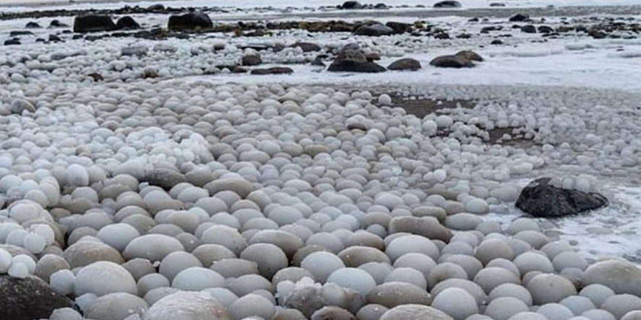 Ένα μοναδικό θέαμα στη Φινλανδία: Μπάλες πάγου κάλυψαν μια ολόκληρη παραλία