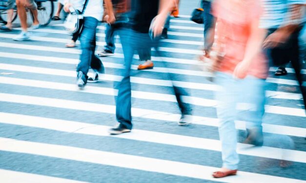 Πρόστιμα και για τους πεζούς – Τι προβλέπει ο Κ.Ο.Κ