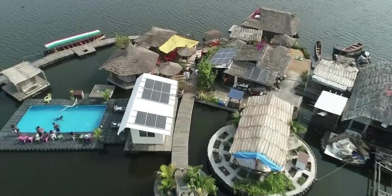 Έφτιαξε πλωτό νησί από σκουπίδια και το μετέτρεψε σε τουριστικό θέρετρο! (video)