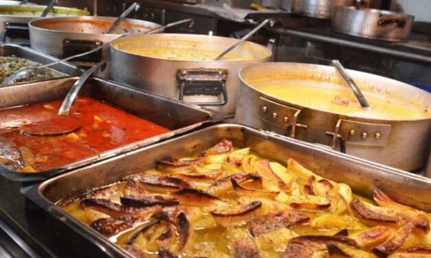 Οινομαγειρείο “Η Ήπειρος”: Εκεί όπου η Αθήνα γεύεται τον πιο θρυλικό πατσά