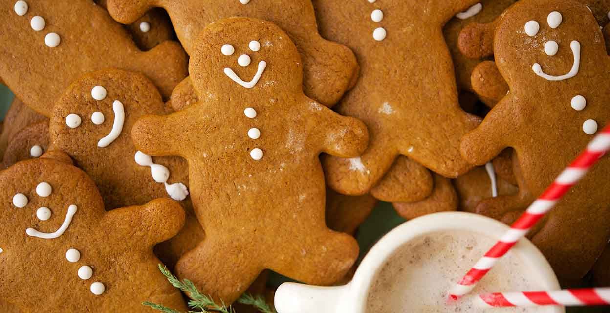 Gingerbread: Συνταγή για τα παραδοσιακά χριστουγεννιάτικα μπισκότα