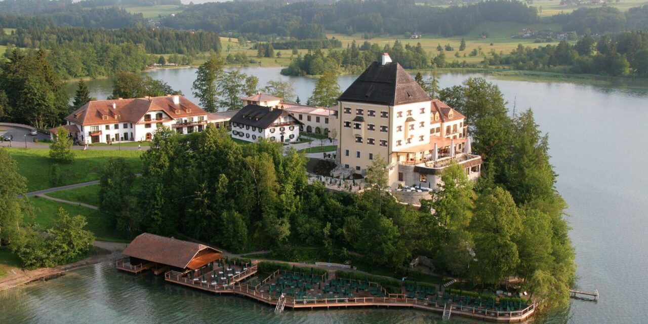 Παραμυθένια διαμονή: 7 κάστρα που έχουν μετατραπεί σε ξενοδοχεία – Ένα ελληνικό