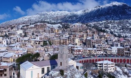 Αράχωβα: Εορταστική απόδραση στην κοσμοπολίτισσα του χειμώνα!