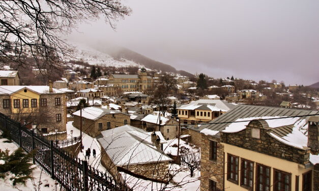 Ένα παραμυθένιο χωριό στα 1.350 μ. – Αναγεννήθηκε πλήρως και έγινε από τα ωραιότερα της Ελλάδας