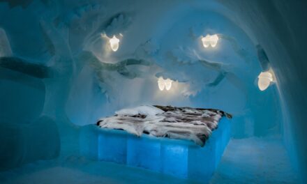 Ξενοδοχείο Πάγου: Ένα από τα πιο εντυπωσιακά στον κόσμο – Χτίζεται κάθε χρόνο από την αρχή