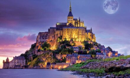 Αυτά τα «στολίδια» βρίσκονται στην Ευρώπη και μοιάζουν σαν να βγήκαν από παραμύθι!