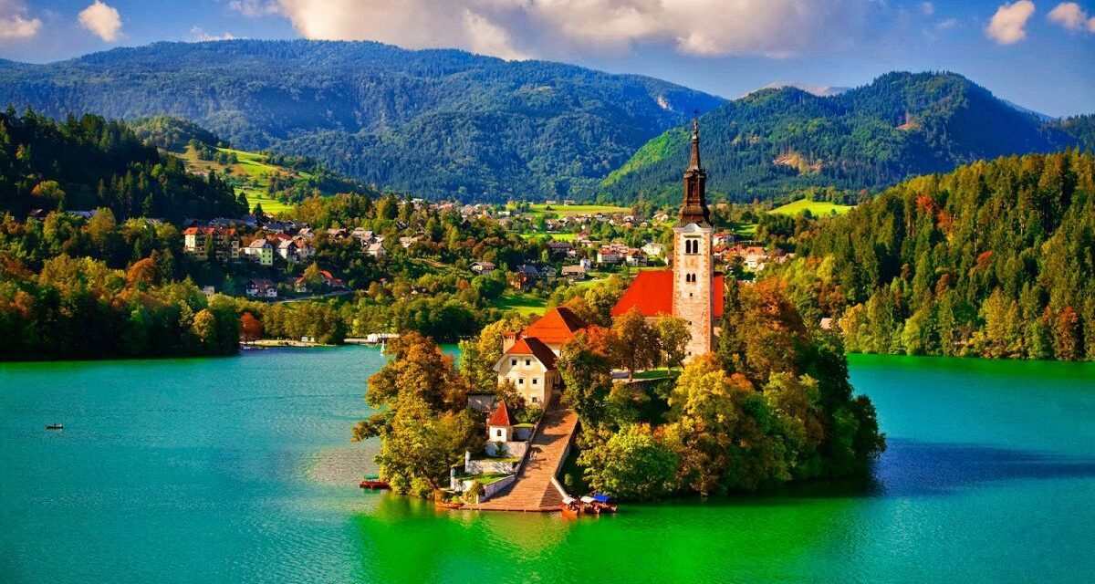 Σλοβενία και Ρουμανία στη λίστα του Guardian με εναλλακτικούς τουριστικούς προορισμούς