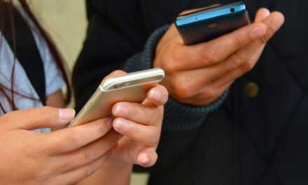 Οι εταιρείες μειώνουν το κόστος των GB στην κινητή