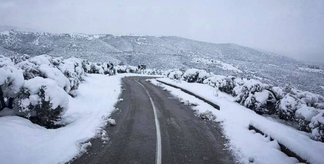 Δείτε live που χιονίζει – Εικόνες από όλη την Ελλάδα