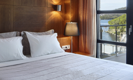 Η Ελλάδα στους 10 προορισμούς στον κόσμο με τα πιο φιλόξενα καταλύματα