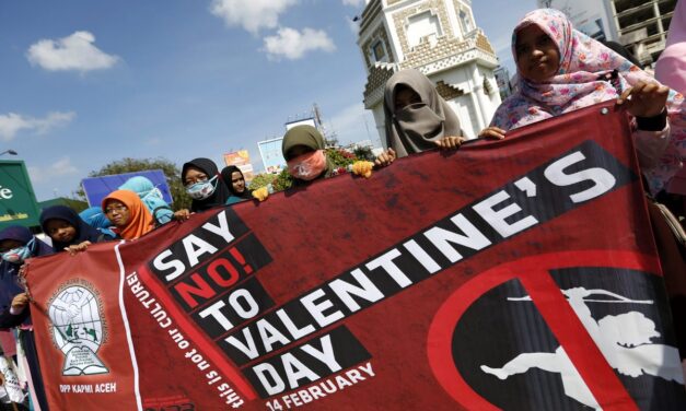 Γνωρίζατε ότι σε αυτές τις χώρες έχει απαγορευτεί η γιορτή του Αγ. Βαλεντίνου;