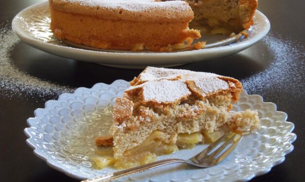 Sharlotka: Χειμωνιάτικη, light μηλόπιτα από τη Ρωσία