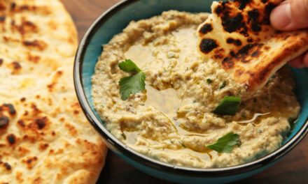 Baba Ganoush: Η πιο διάσημη μελιτζανοσαλάτα με άρωμα… Ανατολής – Δείτε τη συνταγή
