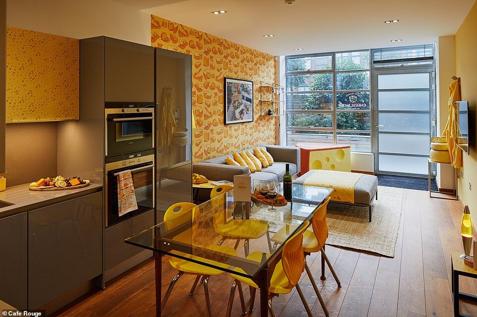 Λονδίνο: Άνοιξε το πρώτο ξενοδοχείο με θέμα το… τυρί!