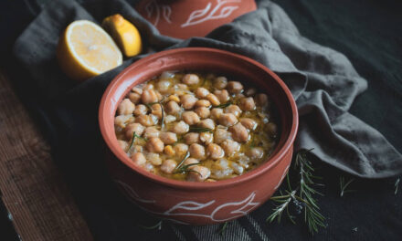 Ρεβυθάδα: Παραδοσιακή και λαχταριστή σας ταξιδεύει… στη Σίφνο
