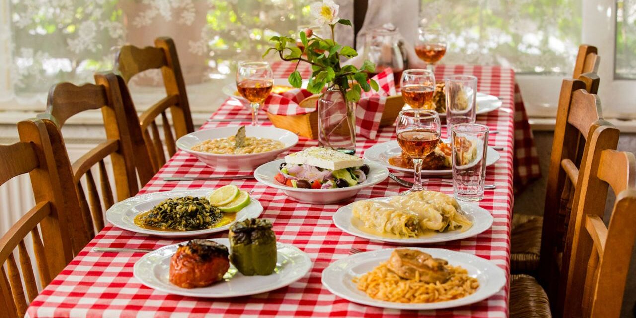 4 γευστικότατες εκδρομές μια ανάσα… από την Αθήνα