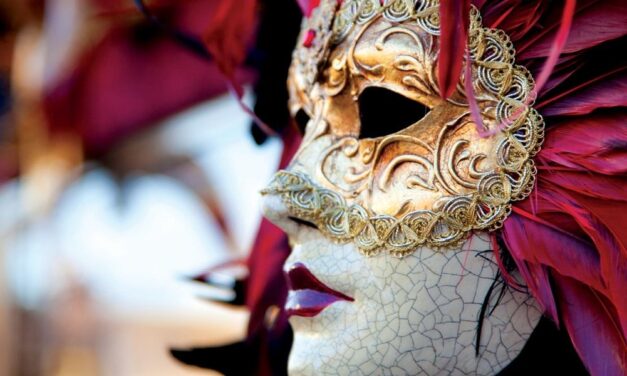 Απόκριες στην Κέρκυρα: Ατμοσφαιρικό καρναβάλι από άλλη εποχή