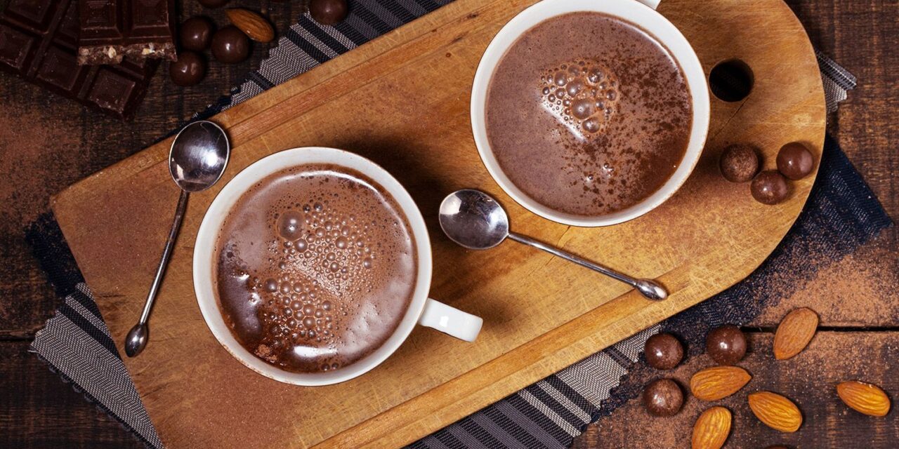 4 στέκια στην Αθήνα για εξαιρετικά, ζεστά, σοκολατένια ροφήματα