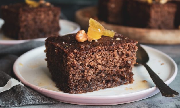 Μελαχρινή: Πεντανόστιμη καρυδόπιτα από τη Νάξο