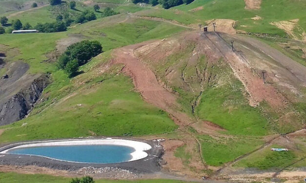 Η λίμνη της αγάπης: Η εκπληκτική αλπική σμαραγδένια καρδιά της Ηπείρου