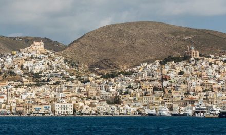 Ποιο ελληνικό νησί που είναι στη κορυφή των προτιμήσεων για τις διακοπές των Ιταλών το φθινόπωρο