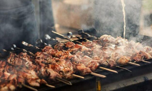 Τσικνοπέμπτη: 5 στέκια για να γιορτάσετε την ημέρα της απόλυτης κρεατοφαγίας