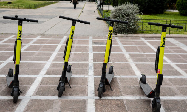 Τέλος τα ηλεκτρονικά πατίνια: Η εταιρεία Hive αποχωρεί από την Ελλάδα