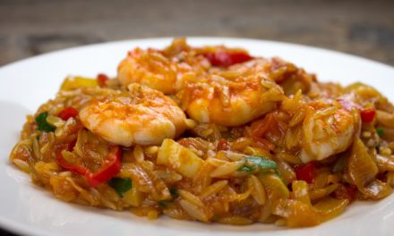 Κριθαρότο γαρίδας για μία γκουρμέ Καθαρά Δευτέρα – Δείτε τη συνταγή