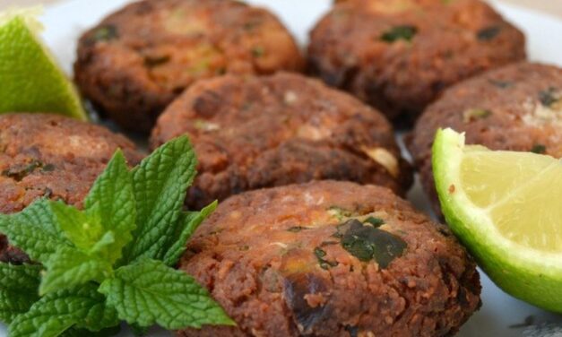 Ετοιμάστε εύκολους καλοκαιρινούς κολοκυθοκεφτέδες