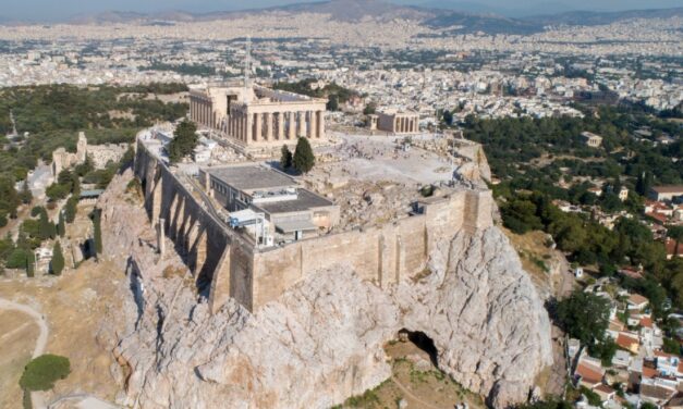 Μένουμε σπίτι και απολαμβάνουμε τις ομορφιές της Ελλάδας… από ψηλά (video)